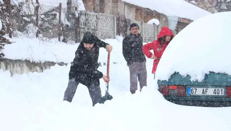 14 Nisan'da Okullar Tatil Mi? Tüm İllerdeki Son Gelişmeler