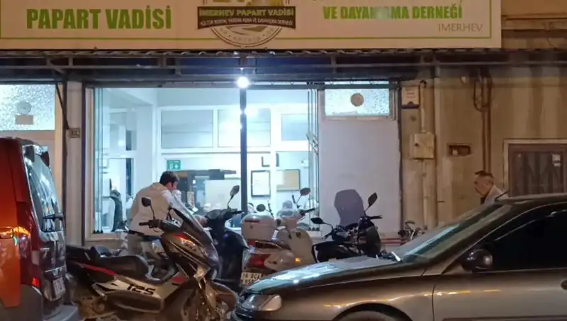 Yerel Mahallede Bıçaklı Kavga: Bir Kişi Ağır Yaralandı