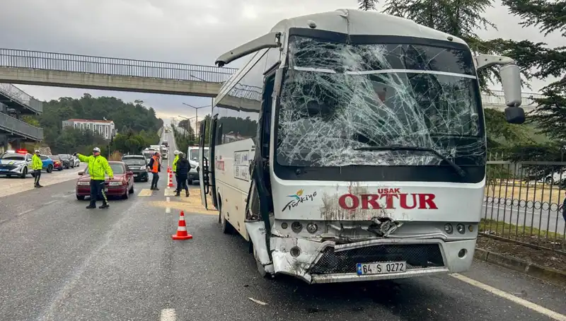 Uşak’ta İşçi Servisleri Çarpıştı! Yaralı Sayısı Artıyor