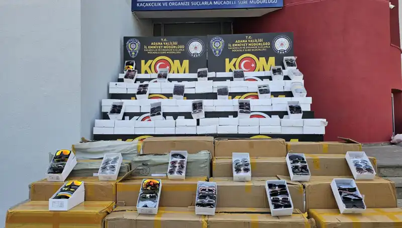Adana’da Yüksek Değerde 12 Bin Kaçak Güneş Gözlüğü Ele Geçirildi