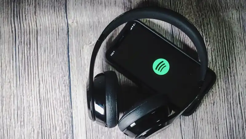 Yapay Zeka Tehlikesi: Spotify, Ölü Sanatçıların Şarkılarını Yeniden Yayınlıyor