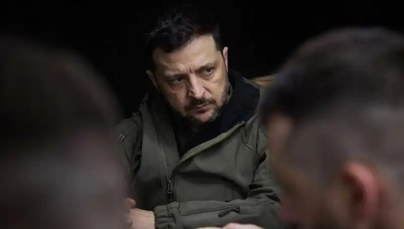 Zelenski'den NATO'ya Sert Yanıt: Nadir Element Anlaşmasında Neden Yer Almıyoruz?