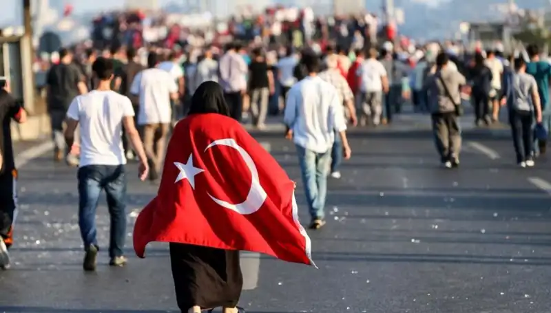 Kabineden 15 Temmuz: Geçmişten Günümüze Direnişin Anlatısı