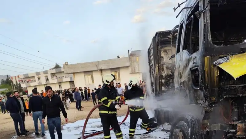 Park Halindeki İki TIR Yangını: Olay Yerinden Çarpıcı Detaylar