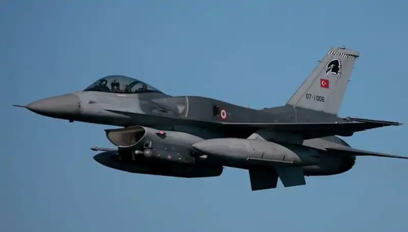 Türk Jetlerinin İsrail'i Koruma Görevine Yanıt: DMM Açıklamalarda Bulundu