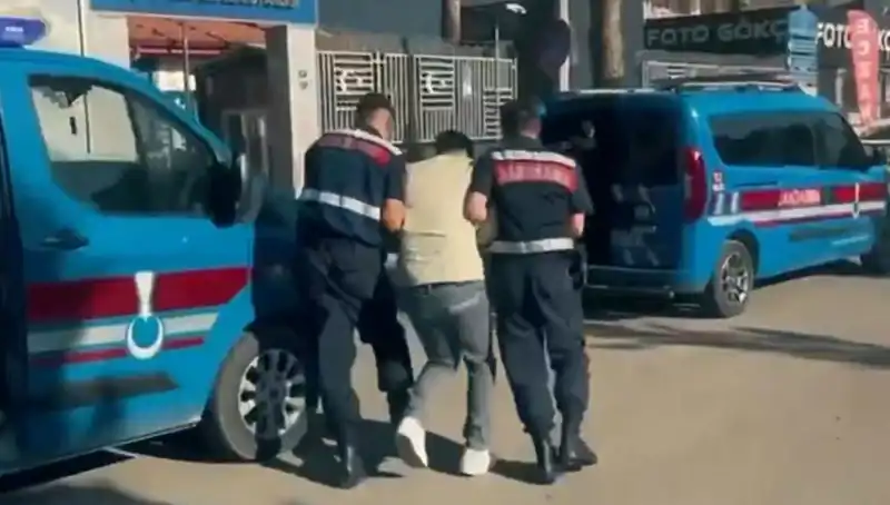10 İlde Şok Operasyon: 5 Suç Örgütüne 74 Gözaltı!