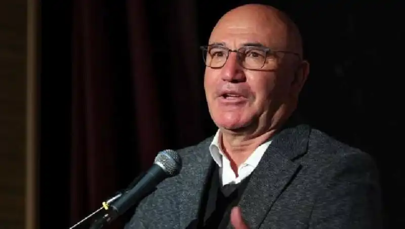 Sosyal Medyada Dikkat Çeken İsim: Mahmut Tanal Kimdir, Nereli ve Hangi Şehri Temsil Ediyor?