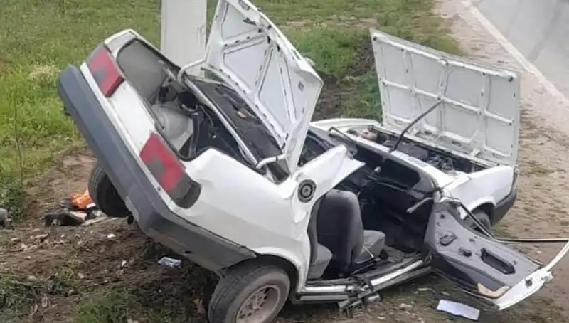 İzmir'de Trajik Kaza: İki Kuzen Hayatını Kaybetti, Acı Haber Tüm Şehri Sarstı