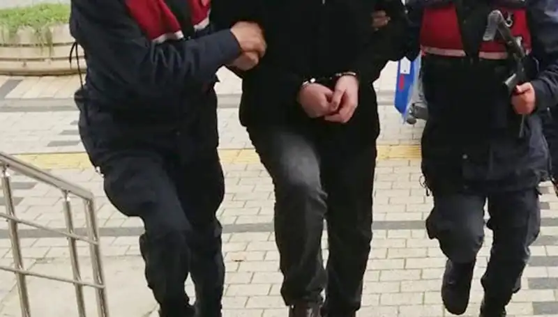 Trabzon'da 6 Firari Hükümlü Operasyonuyla Yakaladı: Detaylar Herkesin Dikkatini Çekti