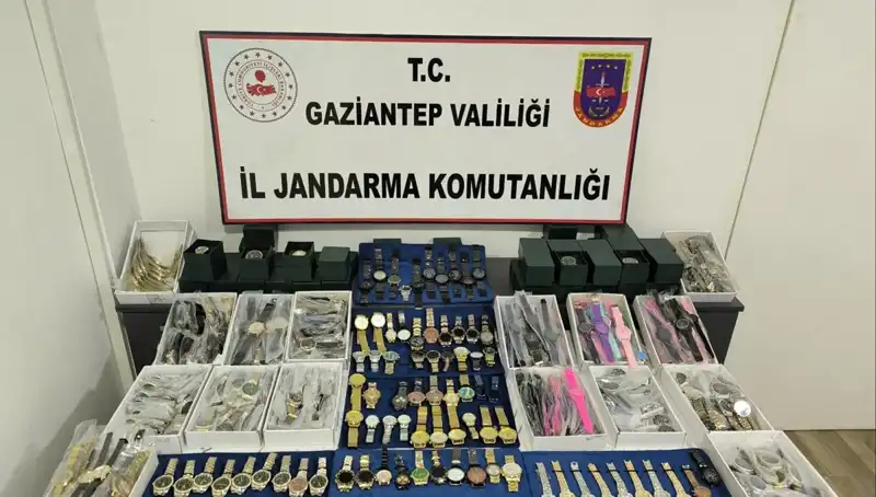 Gaziantep'te Kaçak Saat Operasyonu: 3 Milyon Liralık Piyasa Değeri!