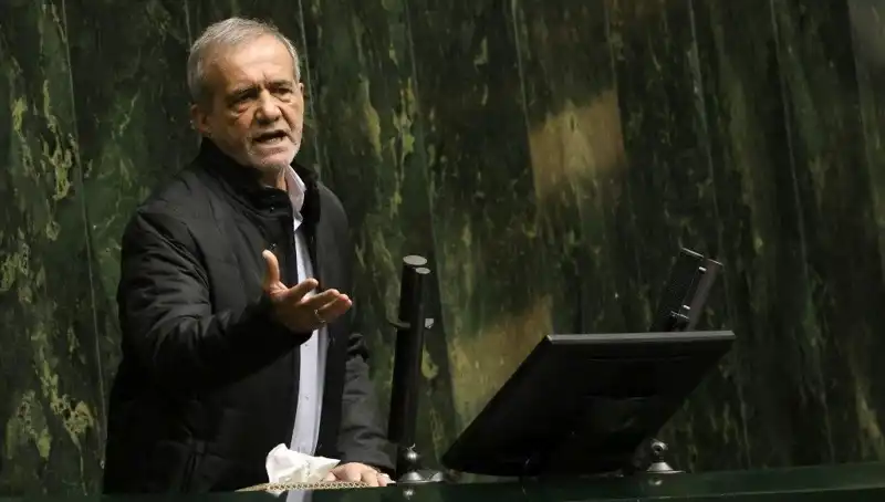 Halk Ekonomik Krizle Mücadele Ederken Lüks Geziye Giden İsim Görevden Alındı!
