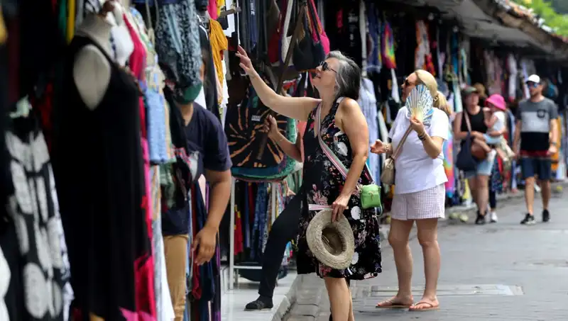 Bali'ye Giden Turistlere Kıyafet Yasağı: Uygulama Başladı