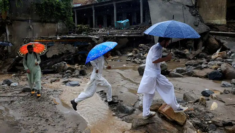 Pakistan'daki Sel Felaketi: DSÖ'den Acil Tıbbi Yardım