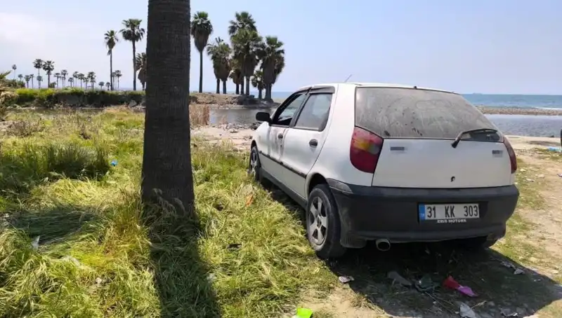 Arabasında Başından Vurulmuş Halde Bulunan Genç, Şok Yarattı
