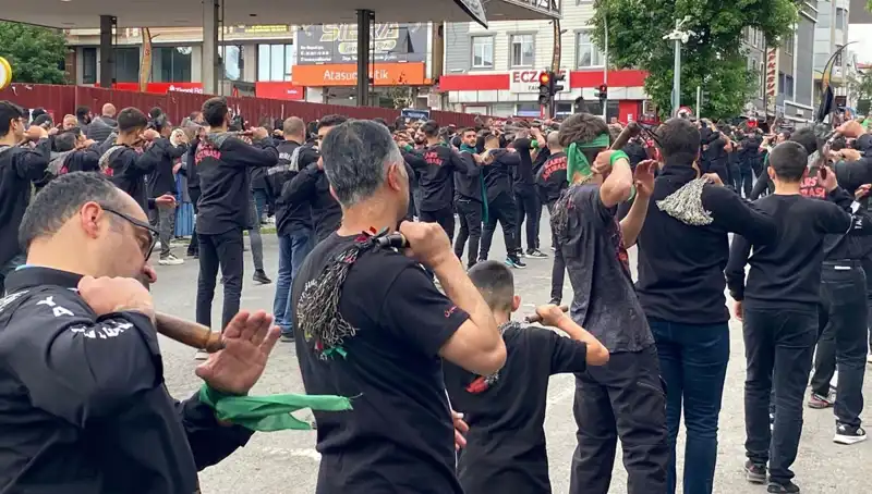 Kars'ta Kerbela Anması: Binlerce Kişi Bir Araya Geldi