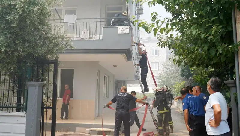 Tartışma Kanla Bitti: Genç, Arkadaşının Dairelerini Ateşe Verdi
