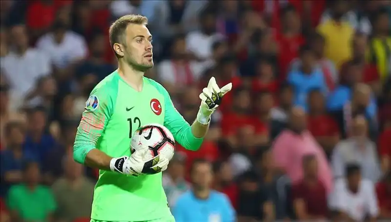 Mert Günok Futbolu Bırakacağı Yaşını Duyurunca Şok Olduk!