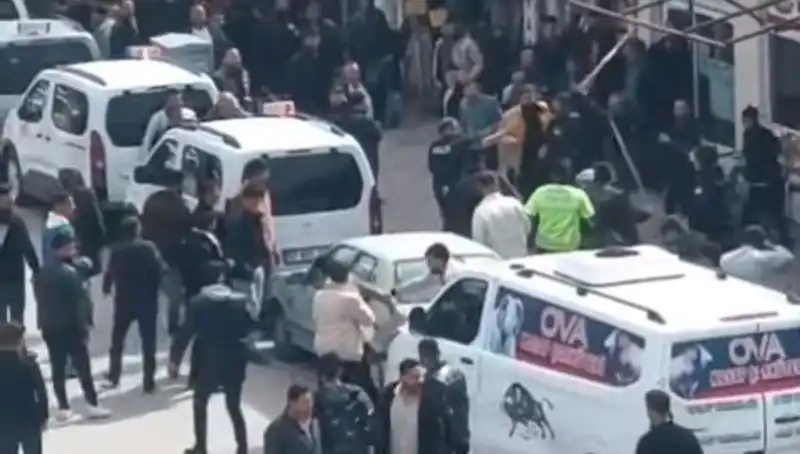 Erciş’te Taşlı Sopalı Kavga Neden Oldu? 7 Gözaltı