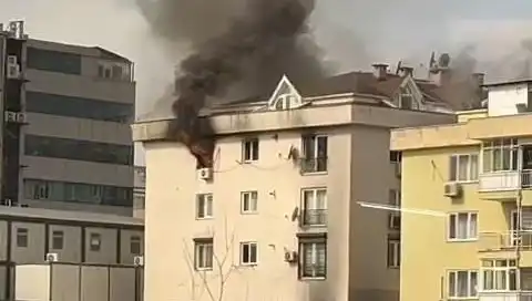 Mecidiyeköy'deki Dört Katlı Binada Yangın Paniği: Korku Dolu Anlar Yaşandı
