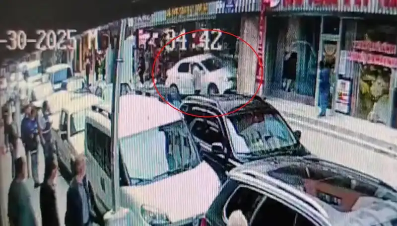 Alkollü Sürücü Zamansız Kaza: İki Çocuk Son Anda Kurtuldu