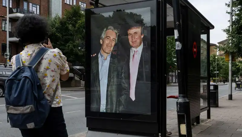 Trump’ın Epstein’a Gönderdiği Müstehcen Mektup Neleri Açığa Çıkarıyor?
