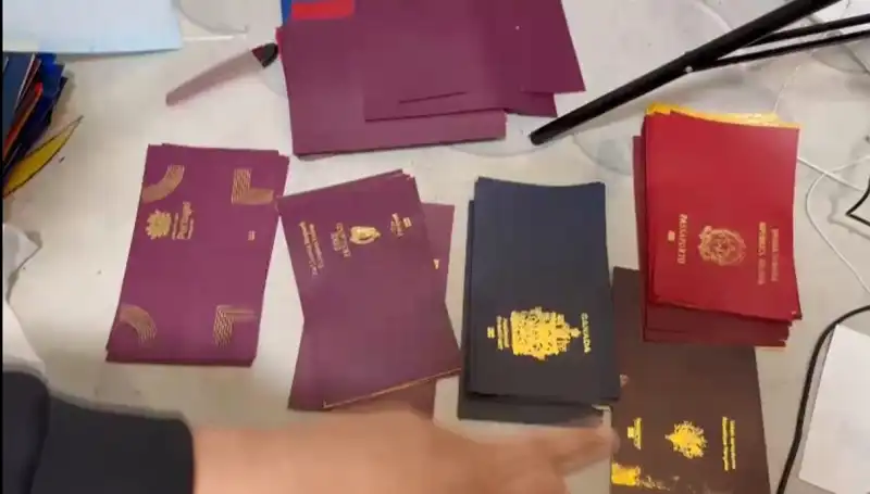İkinci El'den Sahtecilik: Pasaport ve Vize Şebekesine Büyük Darbe!