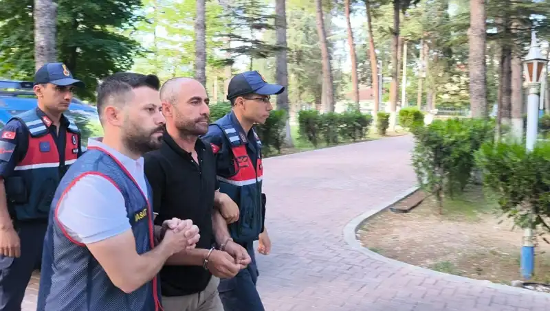 140 Kez Hırsızlık Yapan Çetenin Üzerine Gidildi: 4 Şüpheliden Biri Tutuklandı