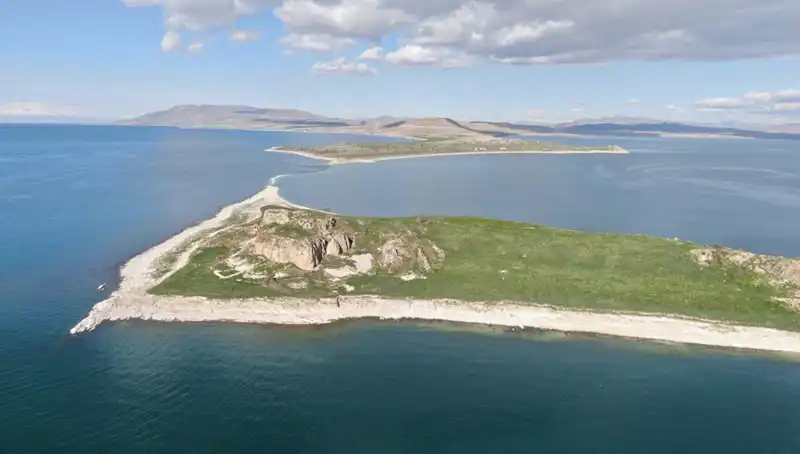 Doğaseverler İçin Büyüleyici Bir Destinasyon: Çarpanak Yarımadası