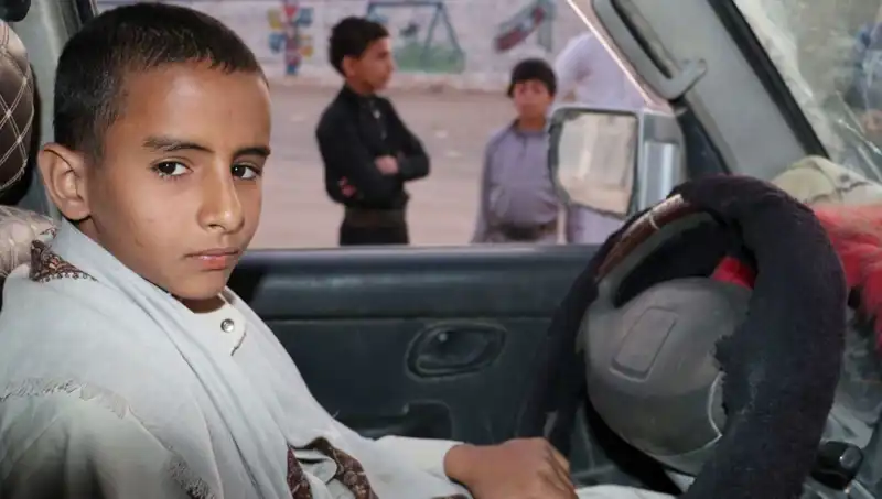 Yemen'de Çocuk Şoförler: Savaşın Gölgesinde Hayatta Kalma Mücadelesi