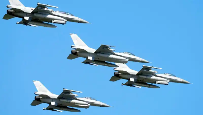 ABD, Ukraynalı Pilotlar İçin F-16 Eğitimi Projesini Başlattı