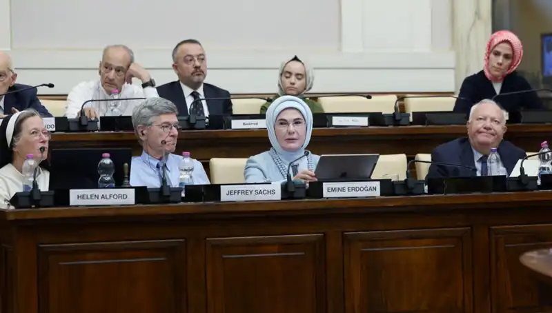 Emine Erdoğan'dan Vatikan'da Sarsıcı Mesaj: "Dünya 5'ten Büyüktür"