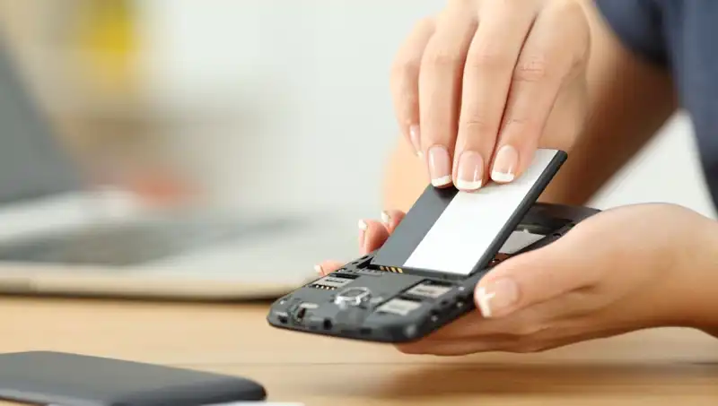 Xiaomi CEO’su, Karpuz Testi ile Batarya Dayanıklılığını Gözler Önüne Serdi
