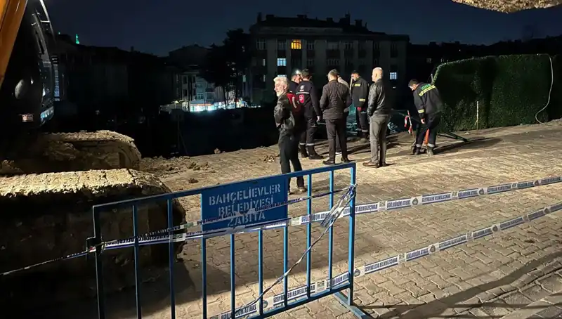 İstanbul'da İnşaat Yolu Çöktü: Çok Sayıda Araç Erişime Kapandı