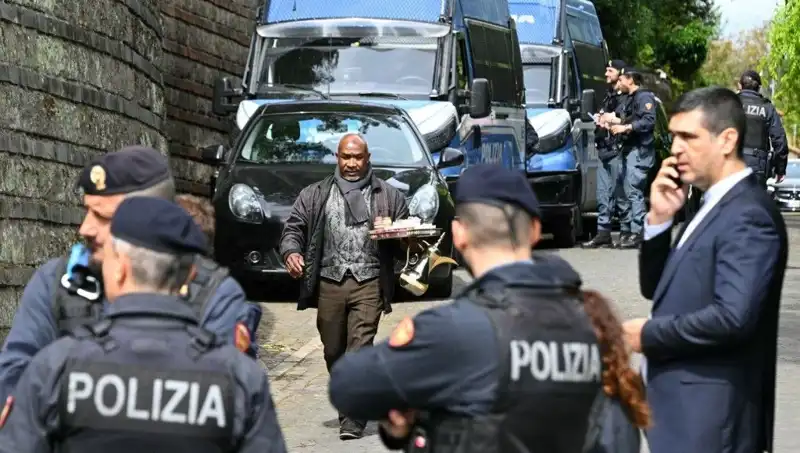 İran ve ABD Roma'da Kritik Nükleer İstişarelerde Bir Araya Geldi