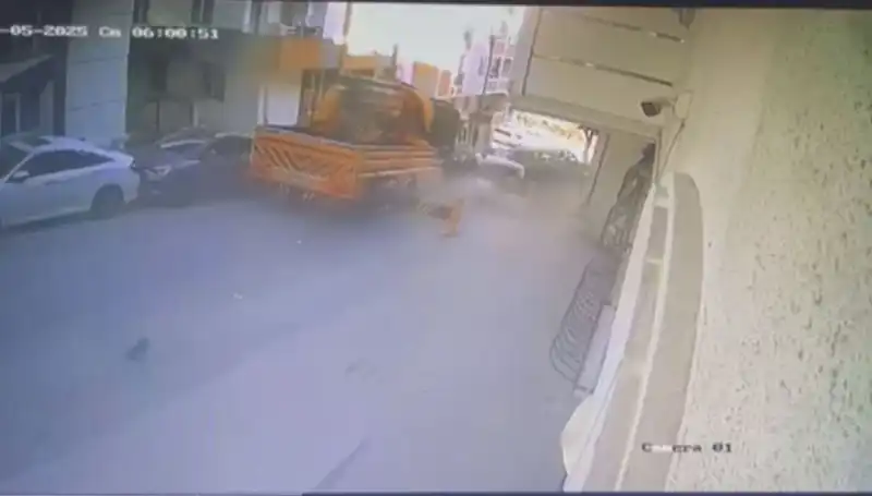 Kontrolden Çıkan Vinç, Şehir Merkezinde Güvenlik Alarmı Yarattı