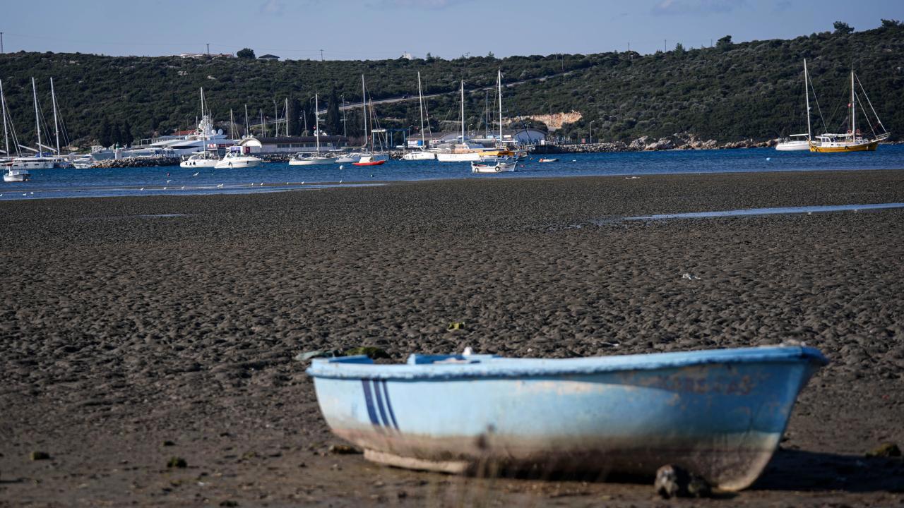 Ege'deki Deniz Çekilmesi Depremle İlgili Değil