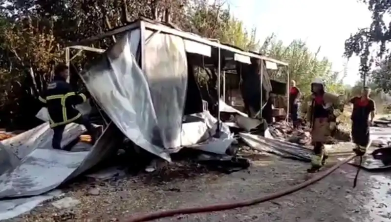 Hatay'da Konteyner Yangını: Göz Göre Göre Geldi, Kullanılamaz Hale Geldi
