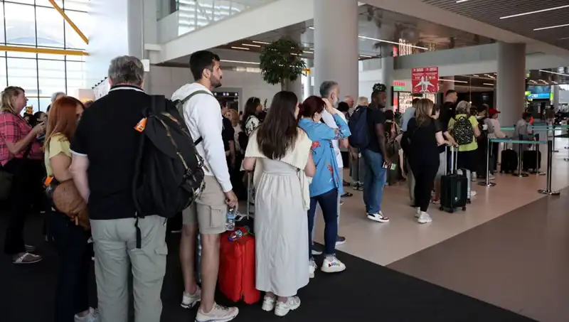 İstanbul Havalimanı'nda Bayram Yoğunluğu: Uçuş Sayısında Rekor Kırılacak!
