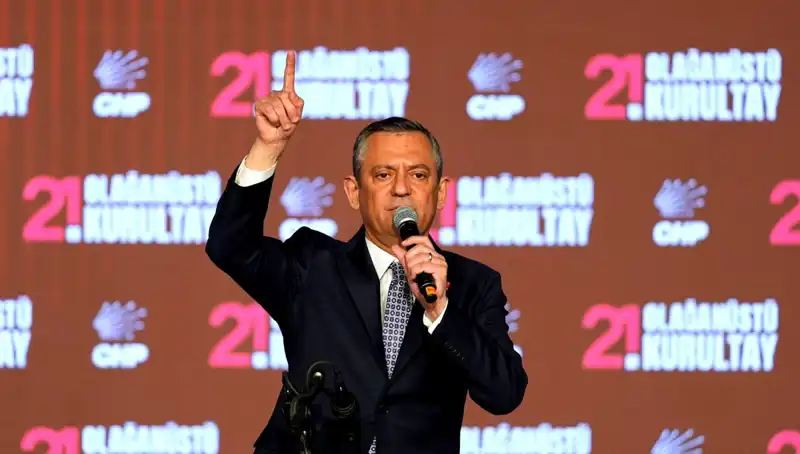 Özgür Özel'in "Cunta" Açıklamaları Yargıya Taşınıyor, Siyasi Gelişmeler Nasıl Etkileyecek?