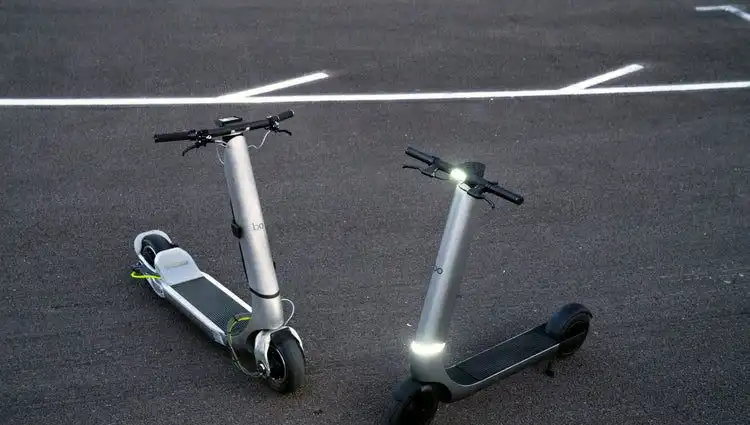 Elektrikli Scooter Devrimi: Hızı Neden Trafiğe Çıkamalarını Engelliyor?
