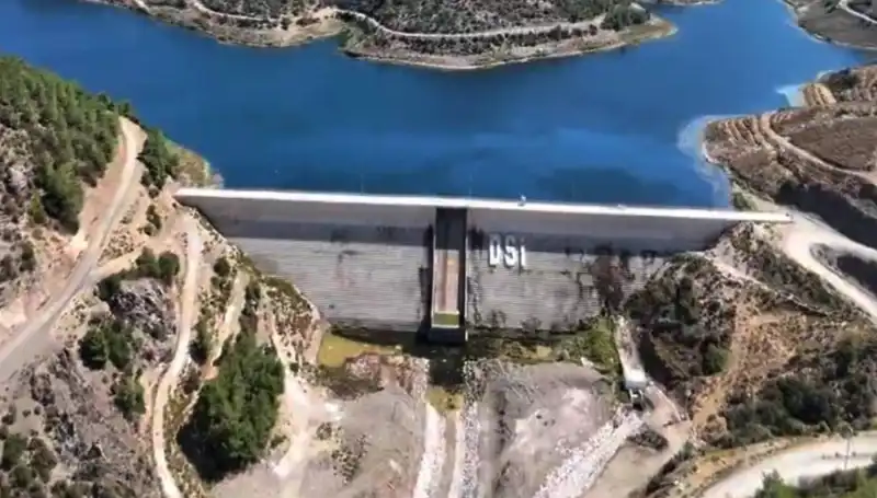 Çeşme'de Su Kesintileri Sona Eriyor: Yeni Proje Başlatıldı