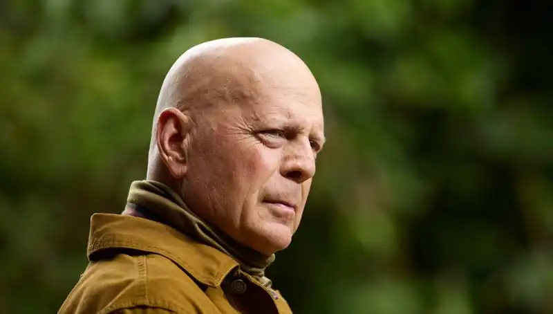 Bruce Willis'in Afazi Hastalığı: Belirtileri ve Hayatı Üzerindeki Etkileri