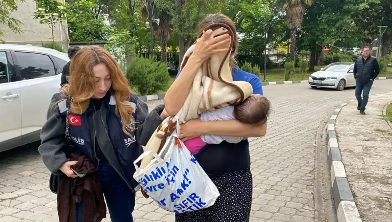 Evlerden Hırsızlık Yapan Kadın Operasyonla Yakalandı