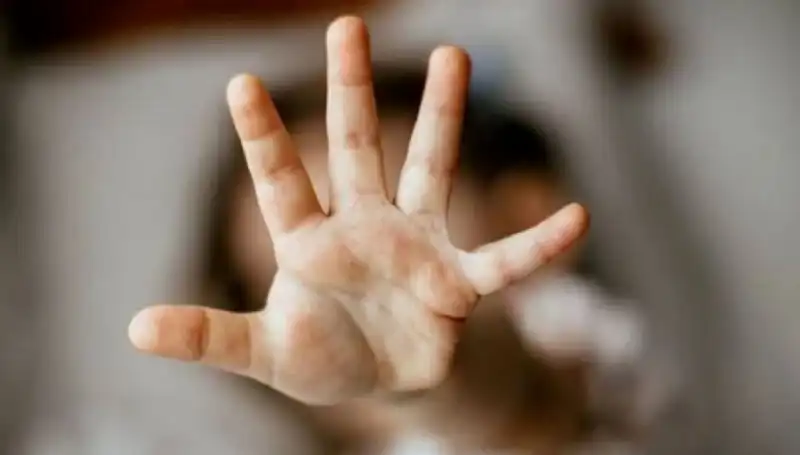Çocuklarla Uygunsuz İçerik Paylaşan Şüpheli, Çocuk Koruma Ekibi Tarafından Yakalandı
