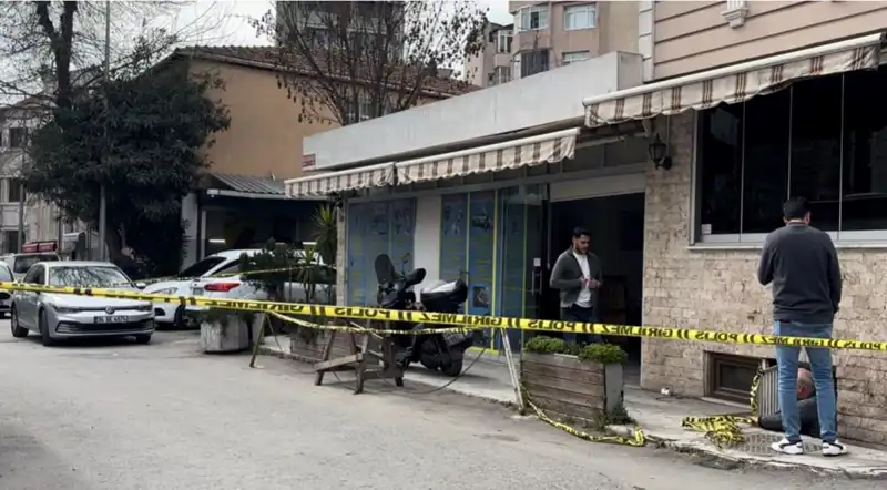 İstanbul'da Oto Tamircisi İş Yerinde Gizemli Cinayet: Detaylar Ortaya Çıkıyor