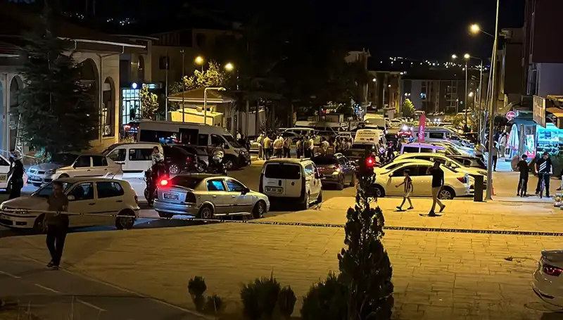 İki Aile Arasında Çıkan Kavgada 1 Ağır Yaralı, 3 Kişi Yaralandı