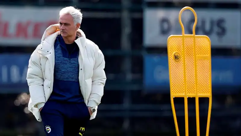 Mourinho’nun Stratejisi: Futbol Dünyasında Bir Numara Olmanın Sırları