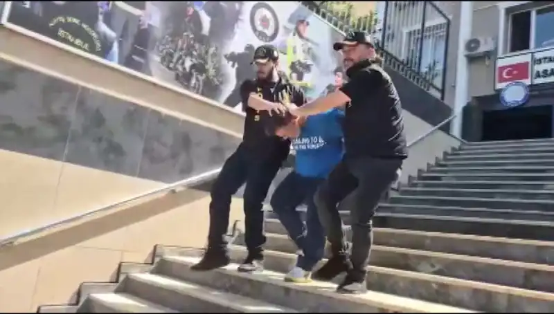 Ümraniye'de 600 Bin Liralık Gasp Olayı: Çete Film Gibi Takiple Ele Geçirildi!