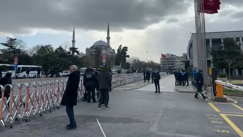 İstanbul'da 22 Mart Cumartesi Trafiğini Etkileyecek Kapalı Yollar