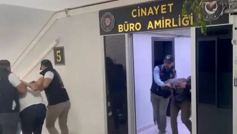 Suç Çetesi İnanılmaz Silahlı Saldırıyı Planlamış: 9 Kişi Tutuklandı